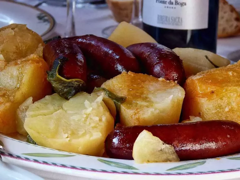 Chorizo con cachelos