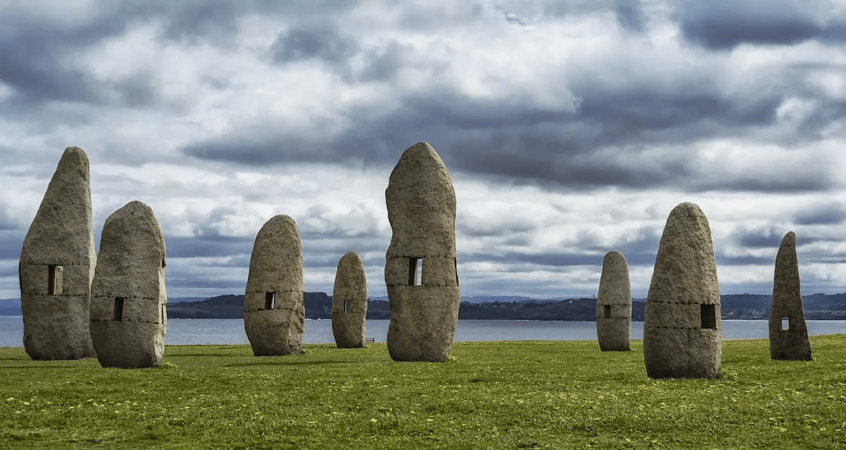Pequeño monte y Torre de Hércules