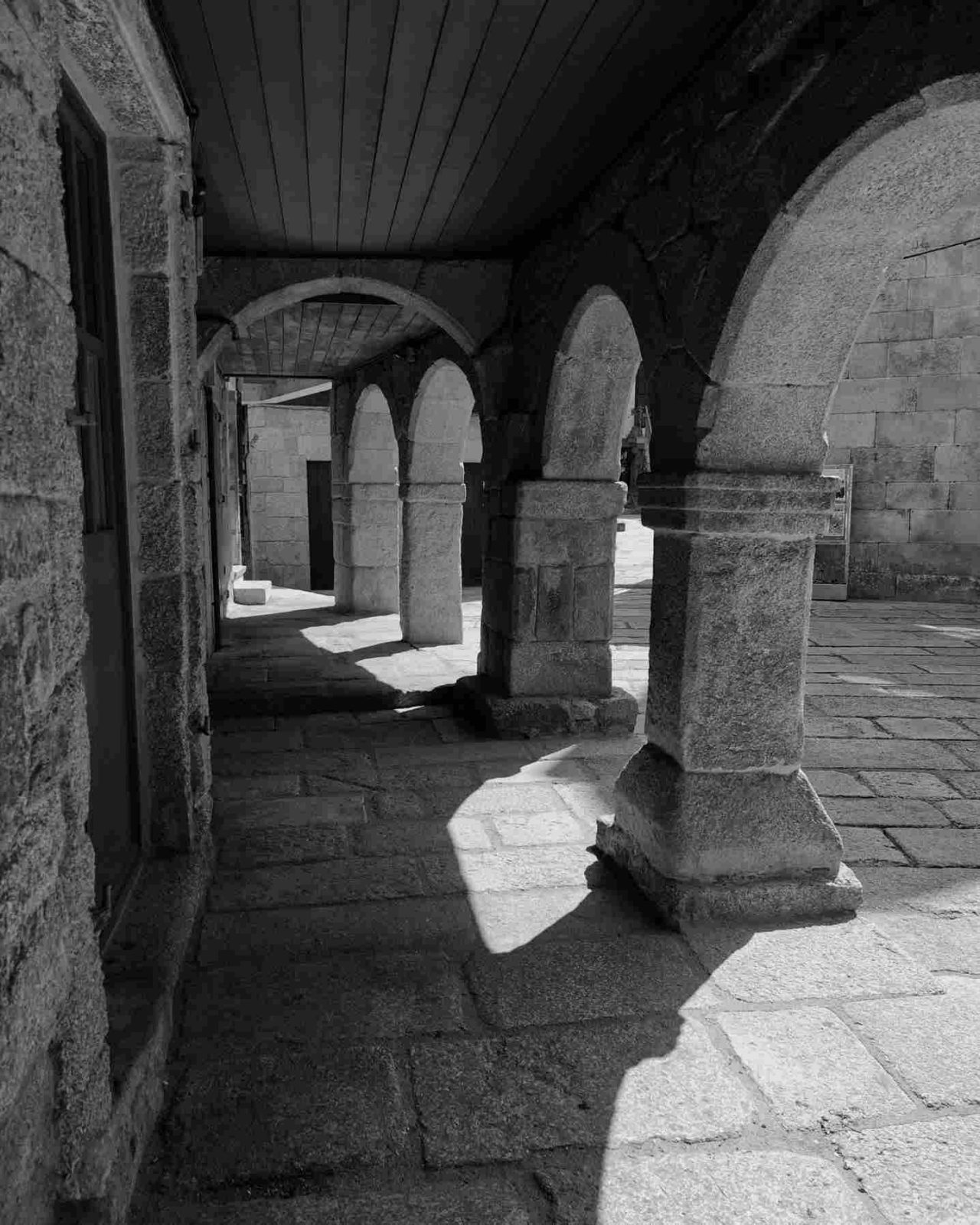 soportales piedra muros pueblo bonito coruña